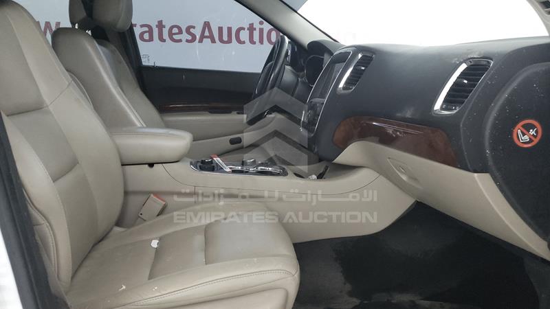 1C4SDJDTXFC864276 Auction: EmiratesAuction Lot: 405557 1C4SDJDTXFC864276 Dodge Durango 2015 WHITE Photo 23
