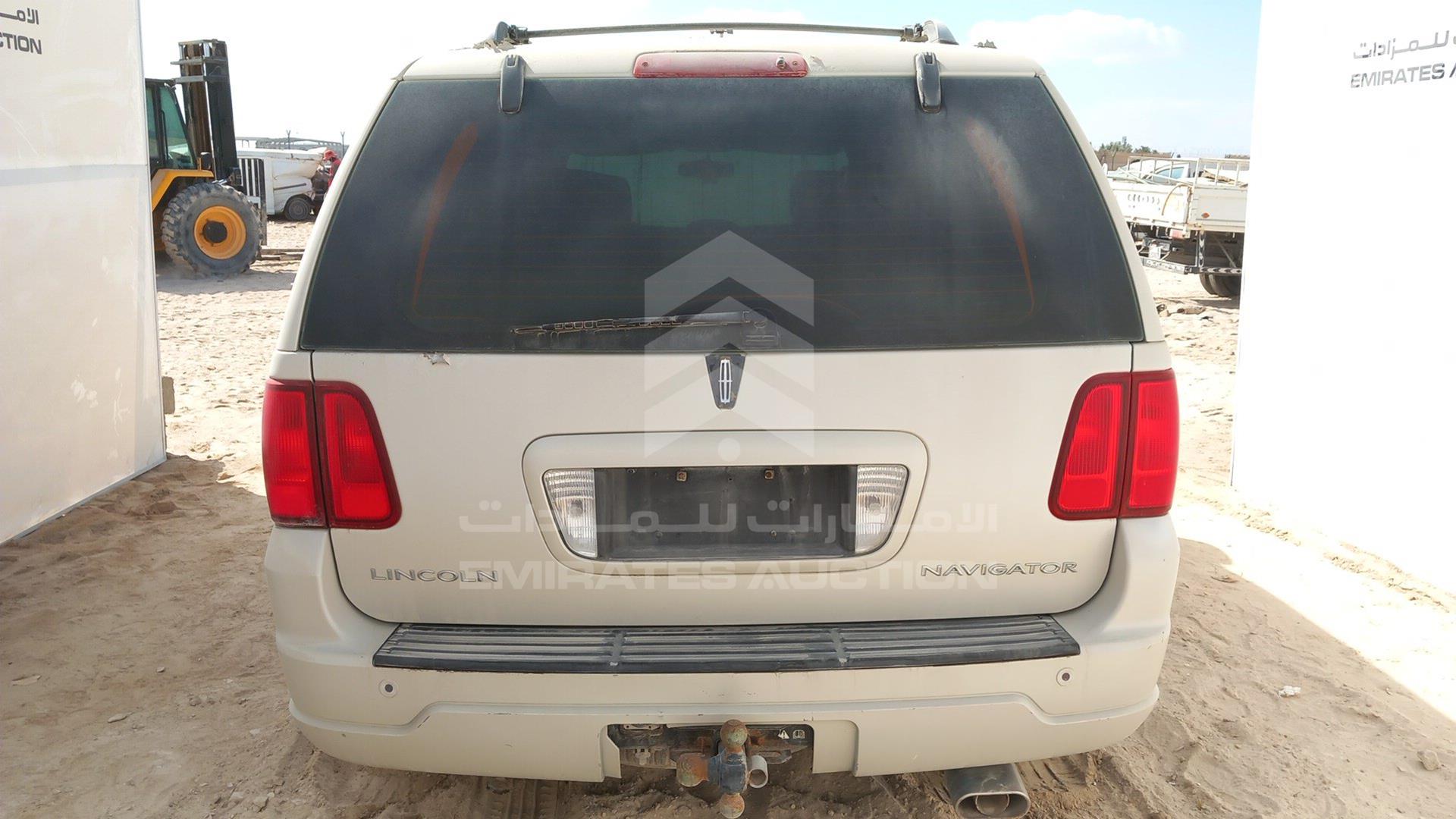 2005 LINCOLN NAVIGATOR VIN: 5LMFU285X5LJ21885