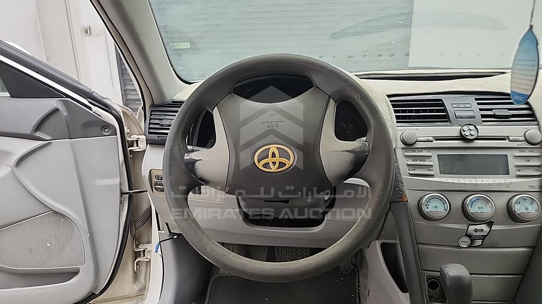 2009 Toyota Camry — Steering & Mounted Controls — Photo 13