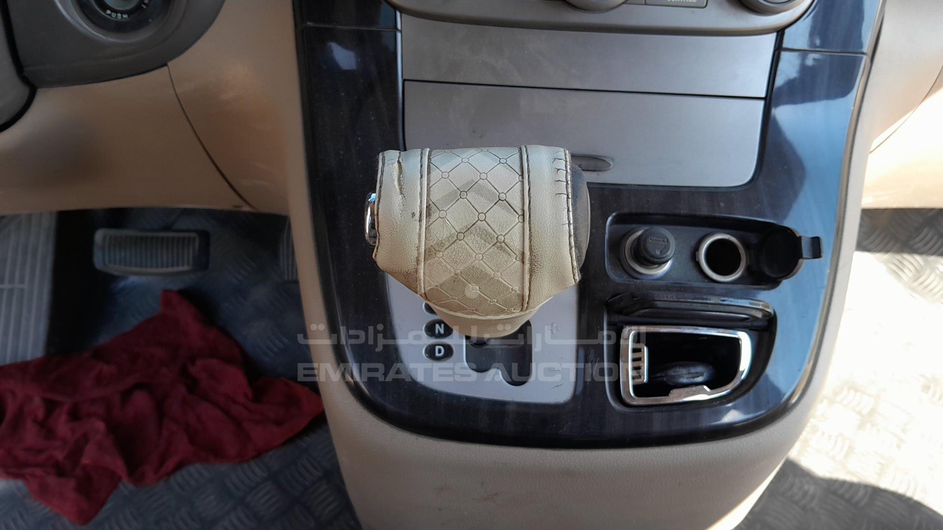2011 KIA CARNIVAL VIN: KNAMH8177B6386899