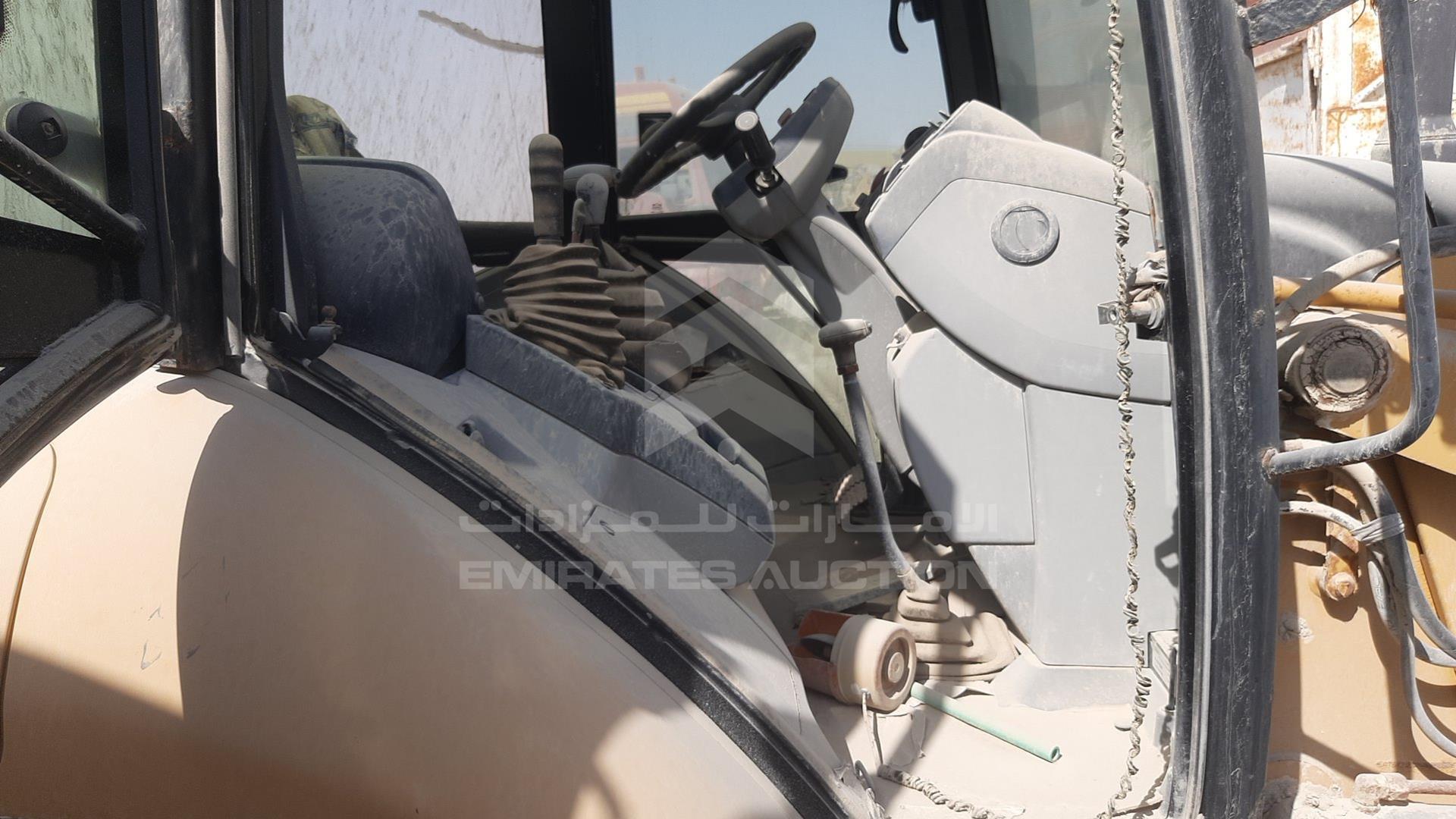 2011 CATERPILLAR 422E VIN: CAT0422EVMAW00837