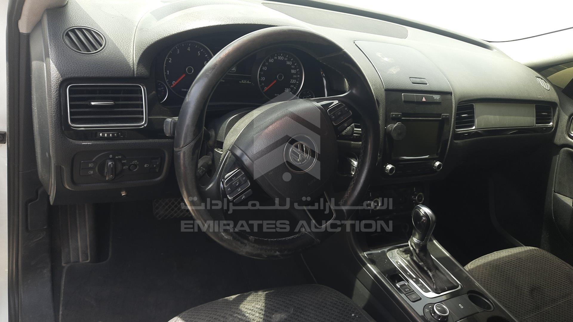 2013 VOLKSWAGEN TOUAREG VIN: WVGBC2BP7DD000268