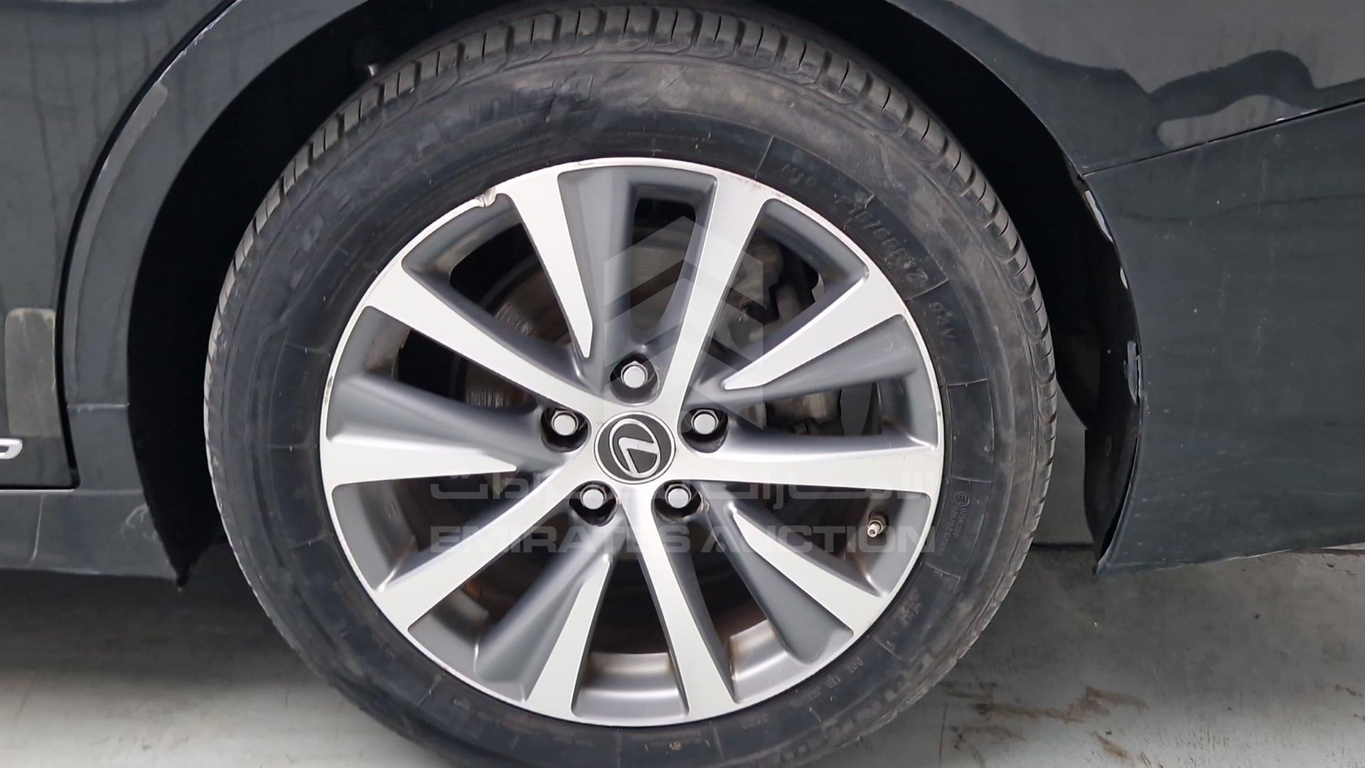 2019 LEXUS ES 300H VIN: JTHB21B11K2011898