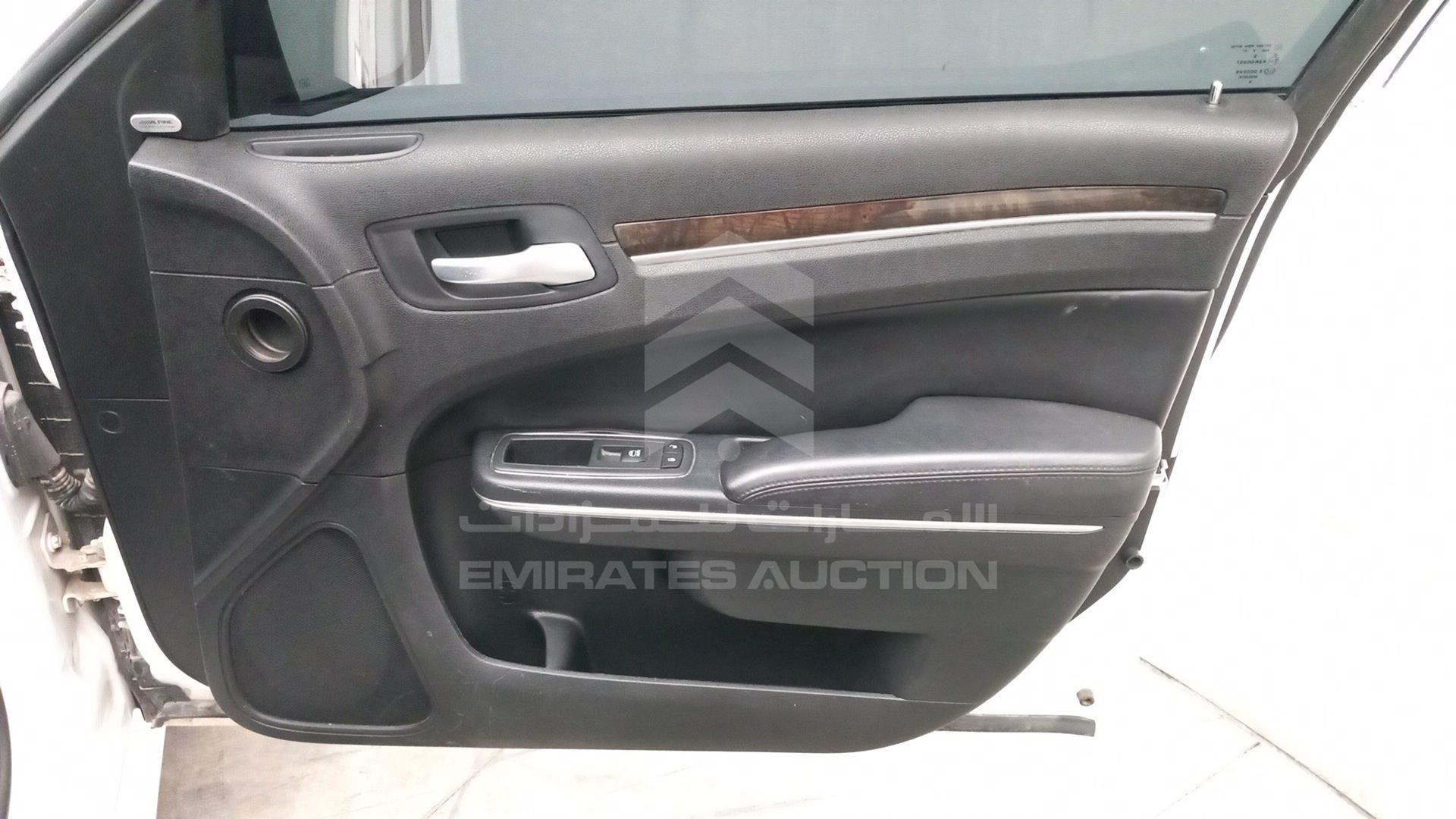 2014 CHRYSLER 300 C VIN: 2C3CCAKGXEH235923