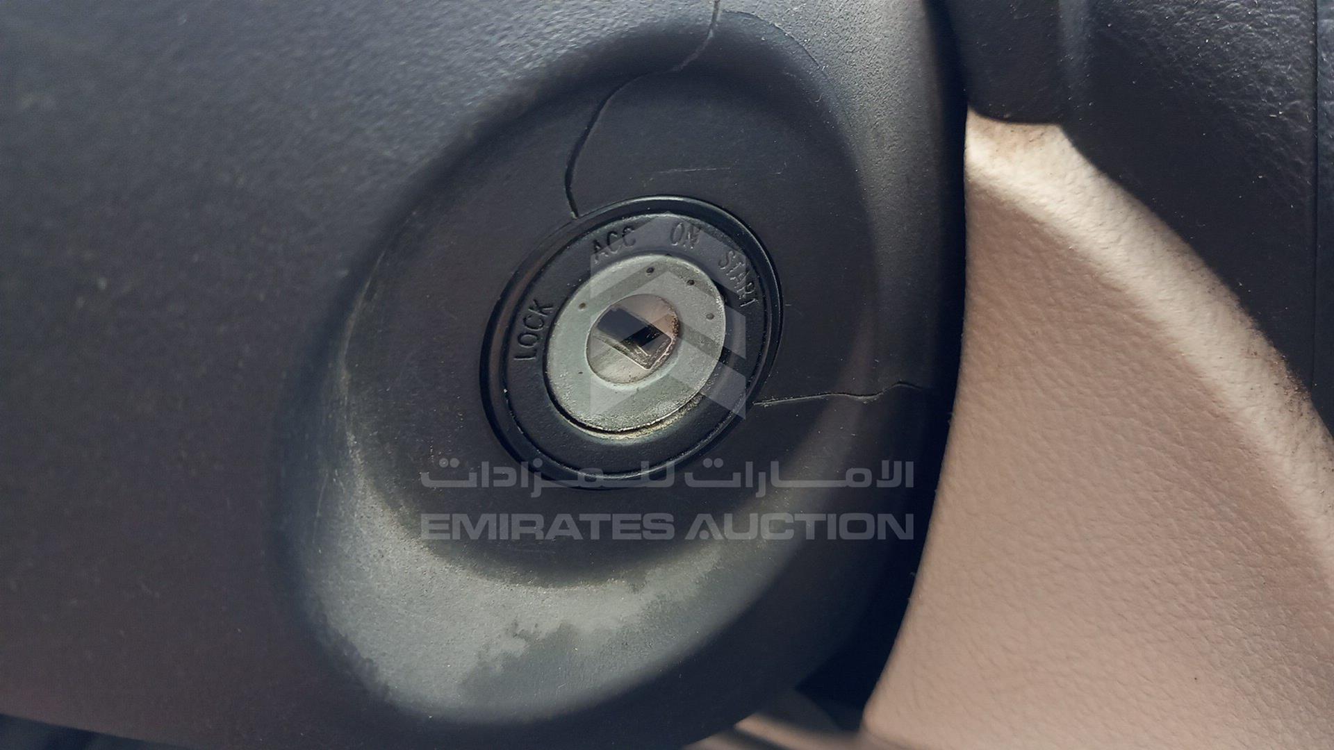 2007 TOYOTA YARIS VIN: JTDBW923X71057071