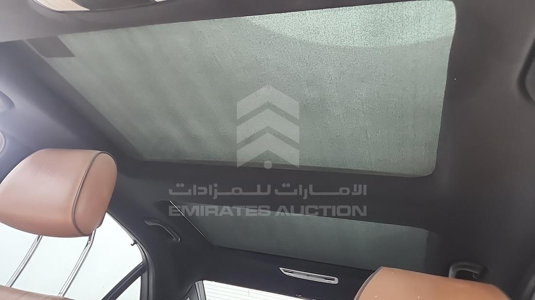 مرسيدس إى 300 2014 — زاوية فتحة السقف — صورة 19
