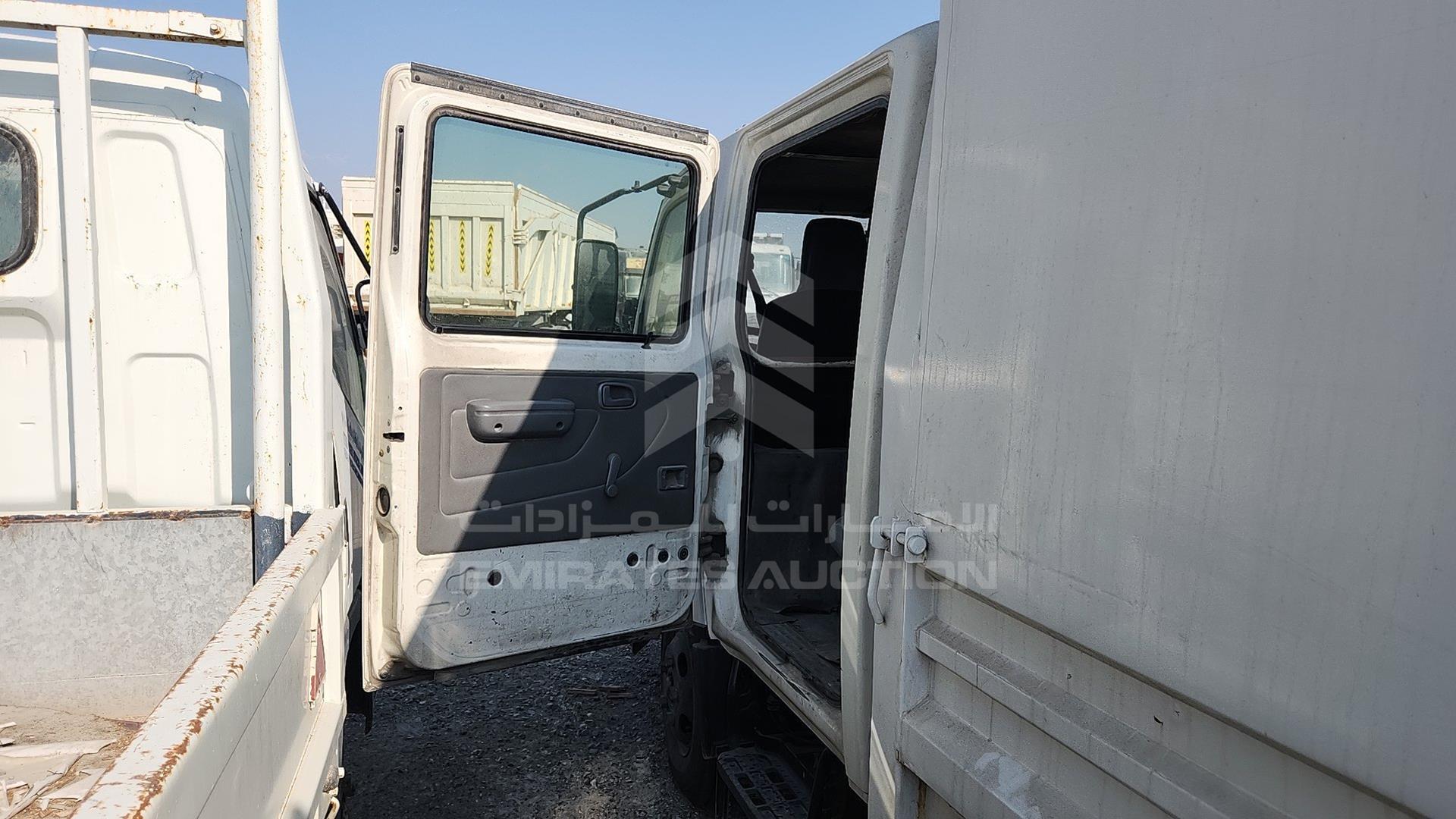 2014 HINO 300 VIN: JHHMCK3H3EK008186