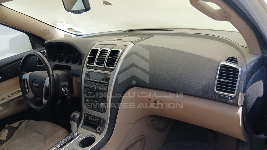 2012 GMC Acadia — Front Right Passenger Dashboard View — Photo 23