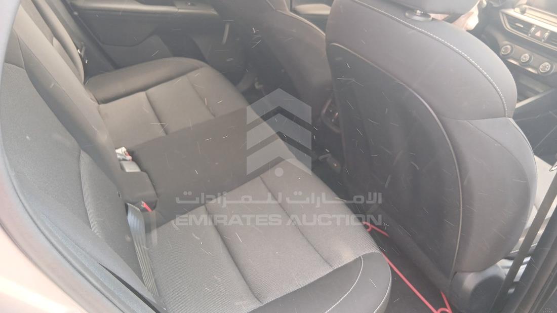 كيا سيراتو 2023 — زاوية الراكب الخلفي اليمنى — صورة 22