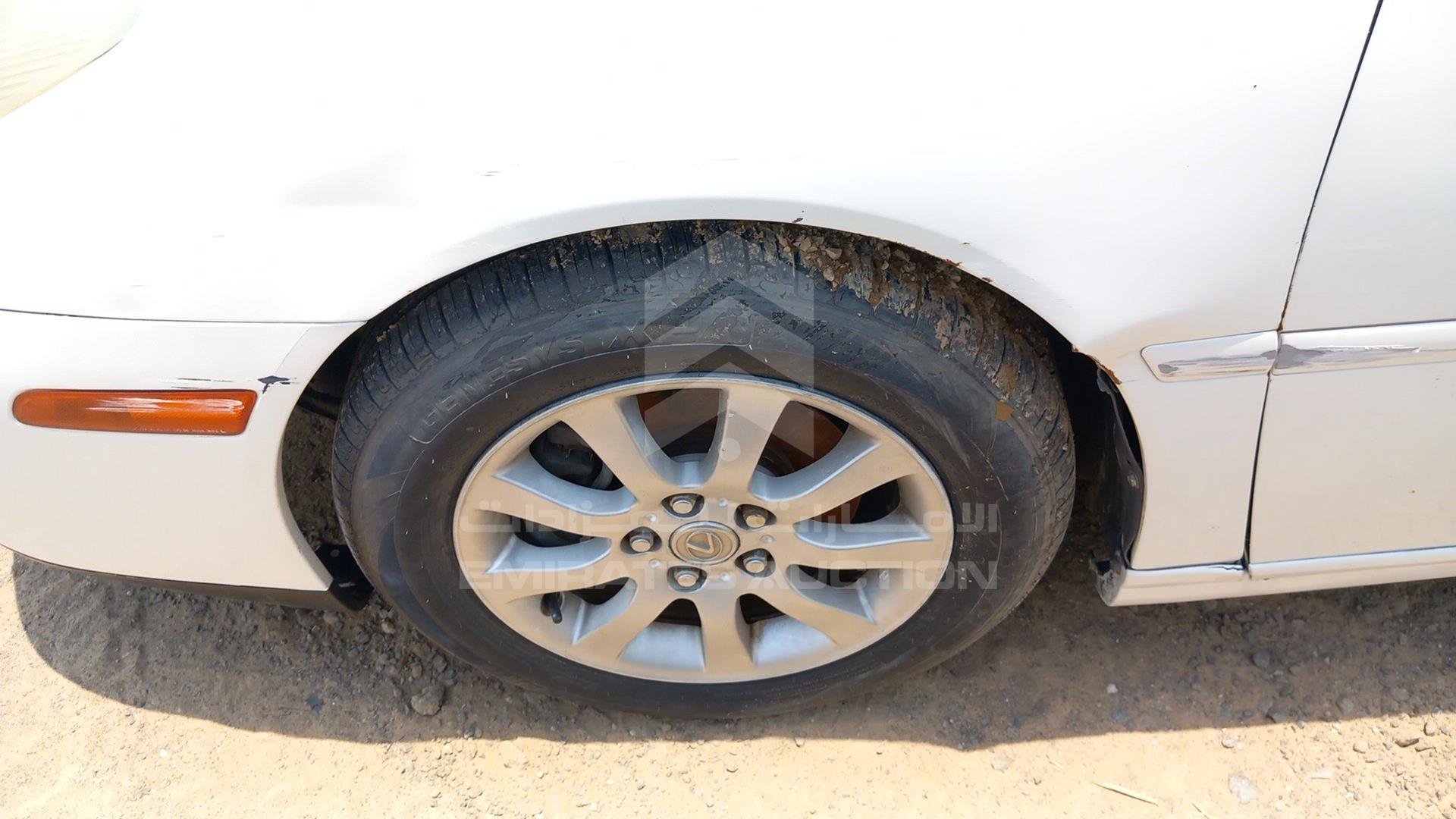 2004 LEXUS ES 300 VIN: JTHBA30GX45030408