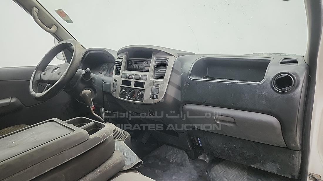 2010 Nissan Urvan — Front Right Passenger Dashboard View — Photo 18