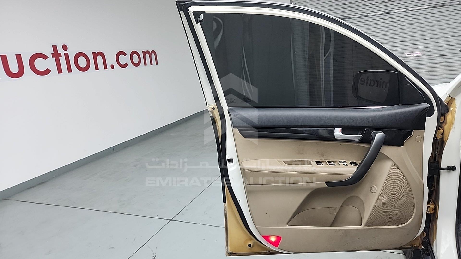 2015 KIA SORENTO VIN: KNAKU8117F5571416