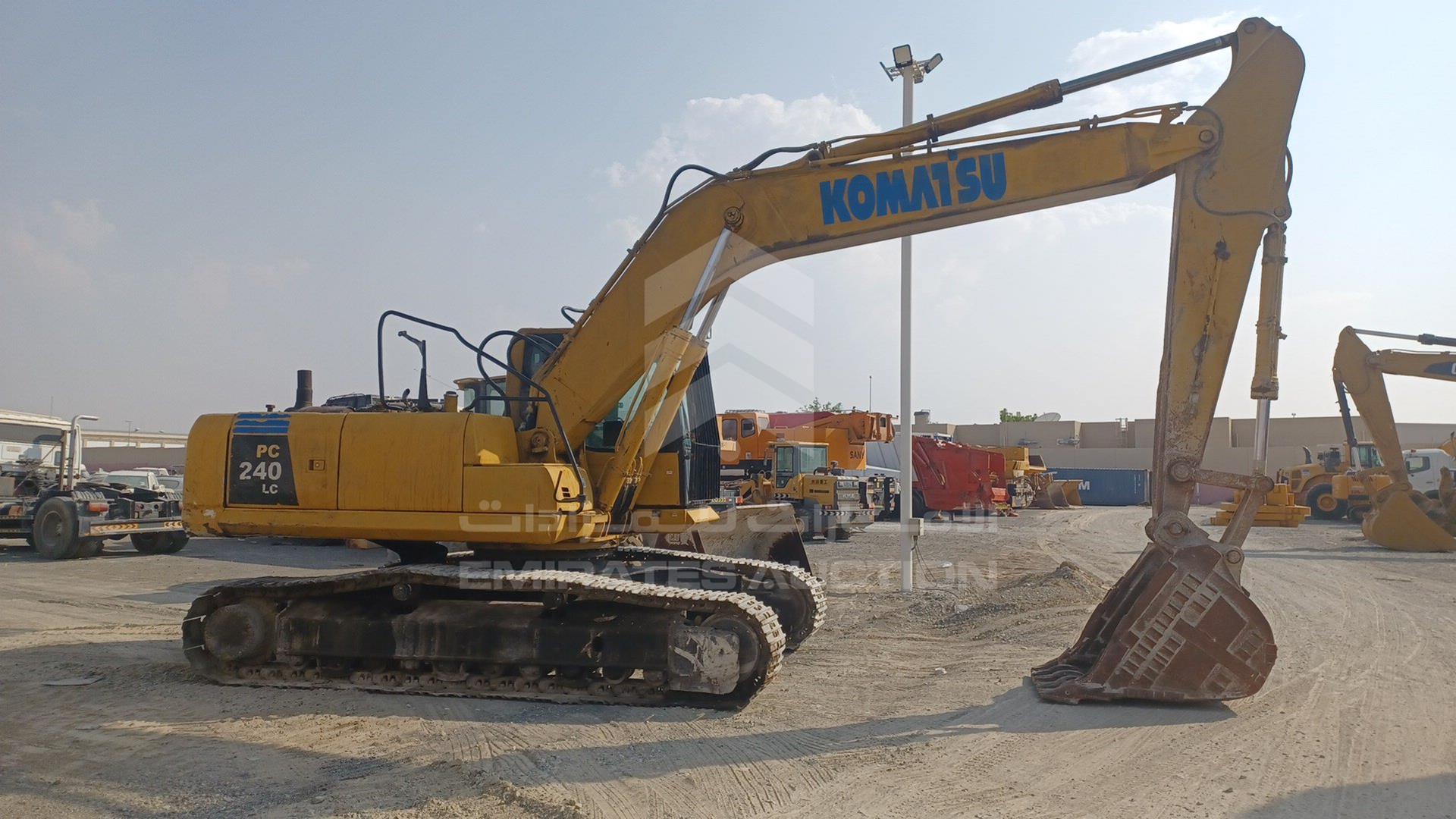 2010 KOMATSU --- VIN: KMTPC181E62BJ4470