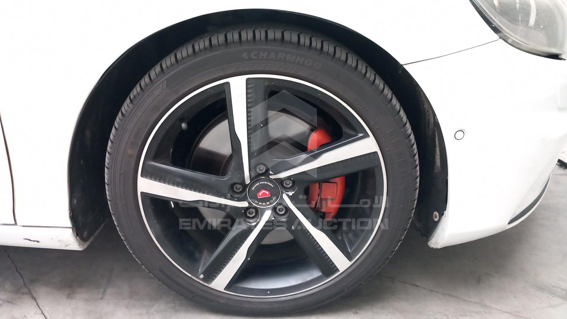 2014 VOLVO V40 VIN: YV1635MV8E2123328