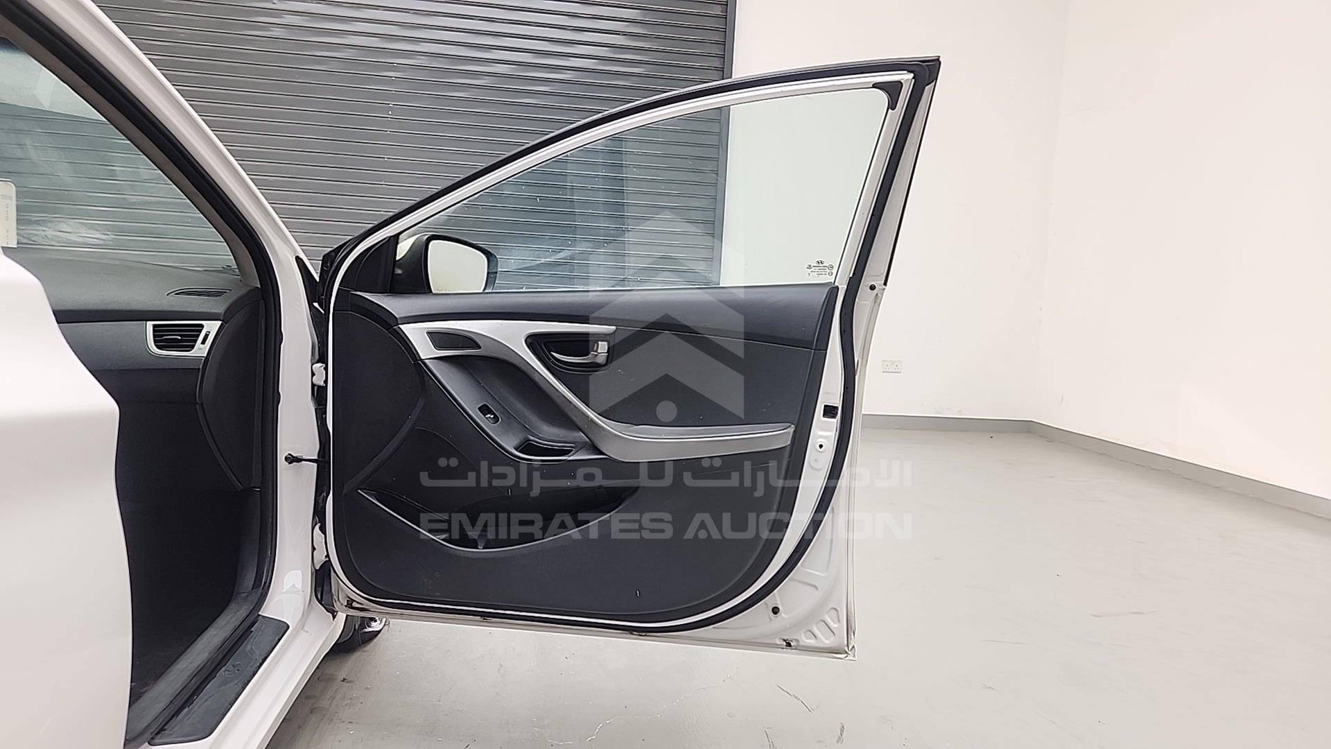 2014 HYUNDAI ELANTRA VIN: KMHDG41C6EU854824