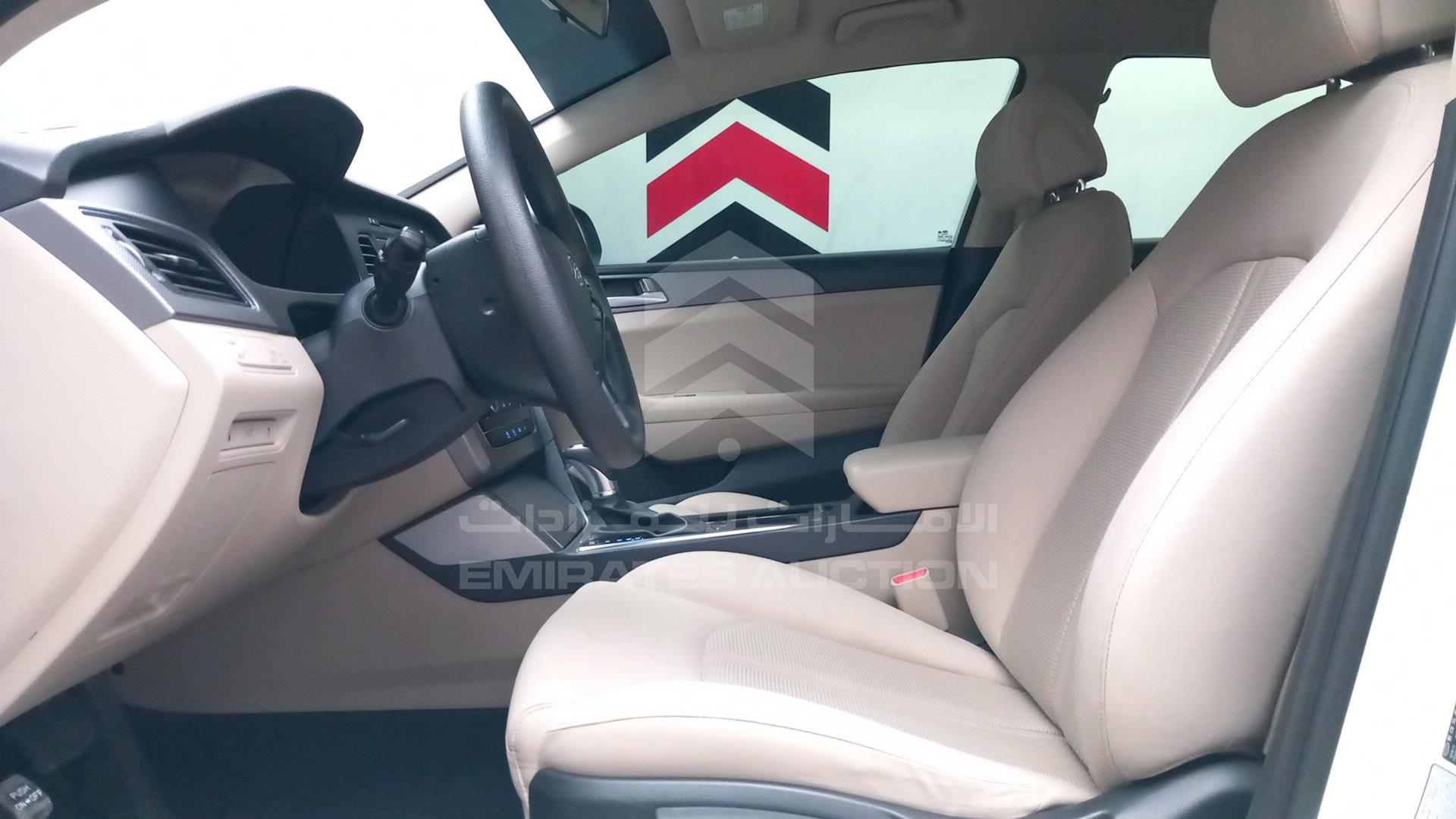 2017 HYUNDAI SONATA VIN: KMHE241G1HA289135