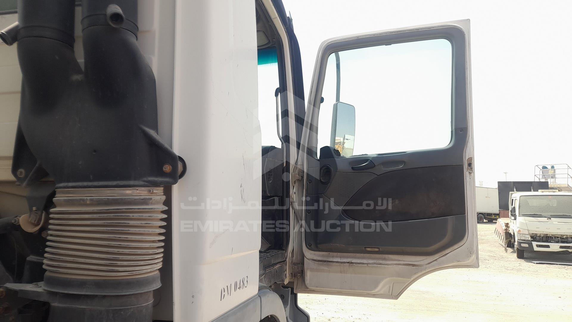 2008 MERCEDES ACTROS VIN: WDAKHCAA18L329393