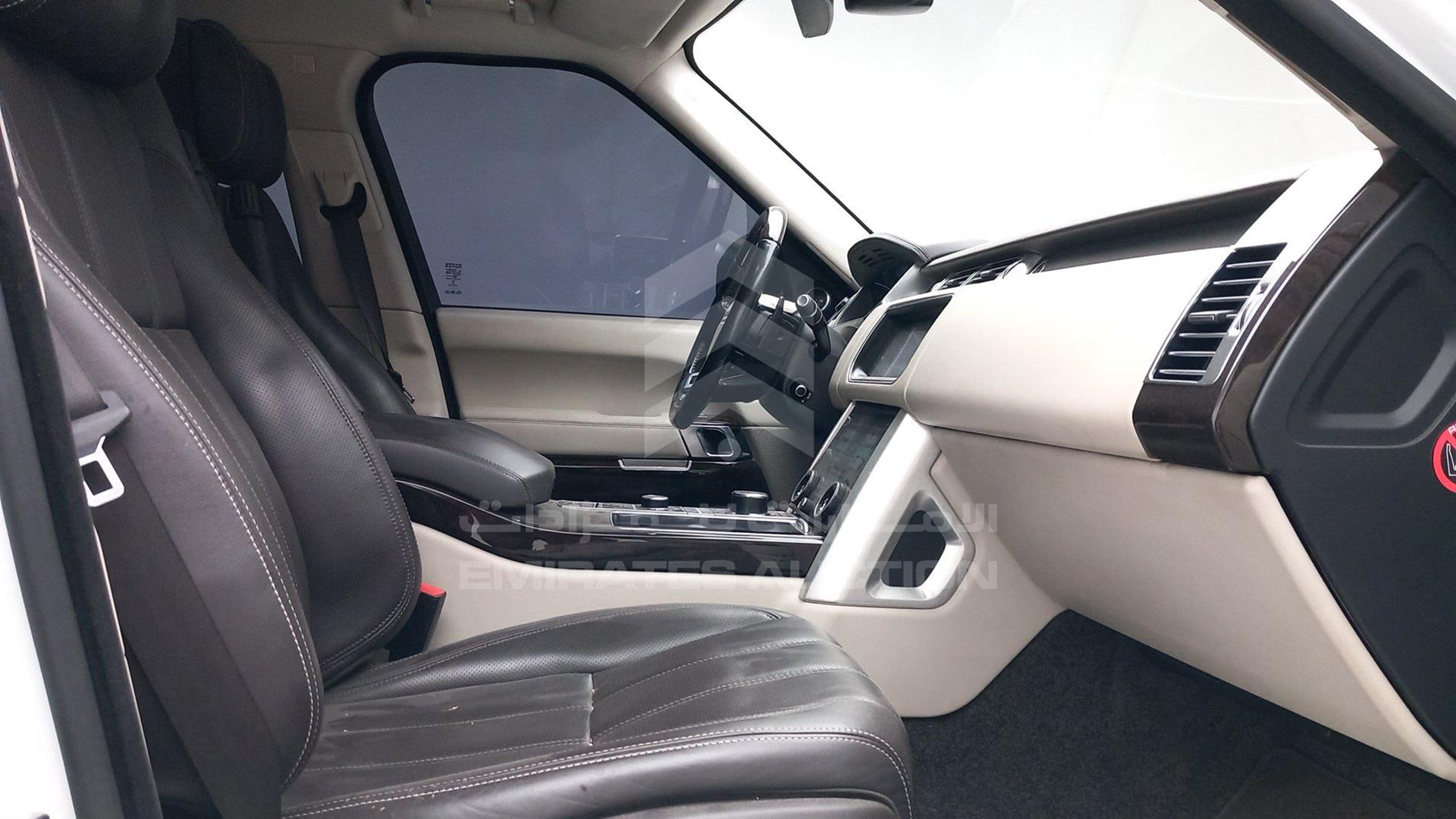 2014 RANGE ROVER VOGUE VIN: SALGA2EFXEA168100
