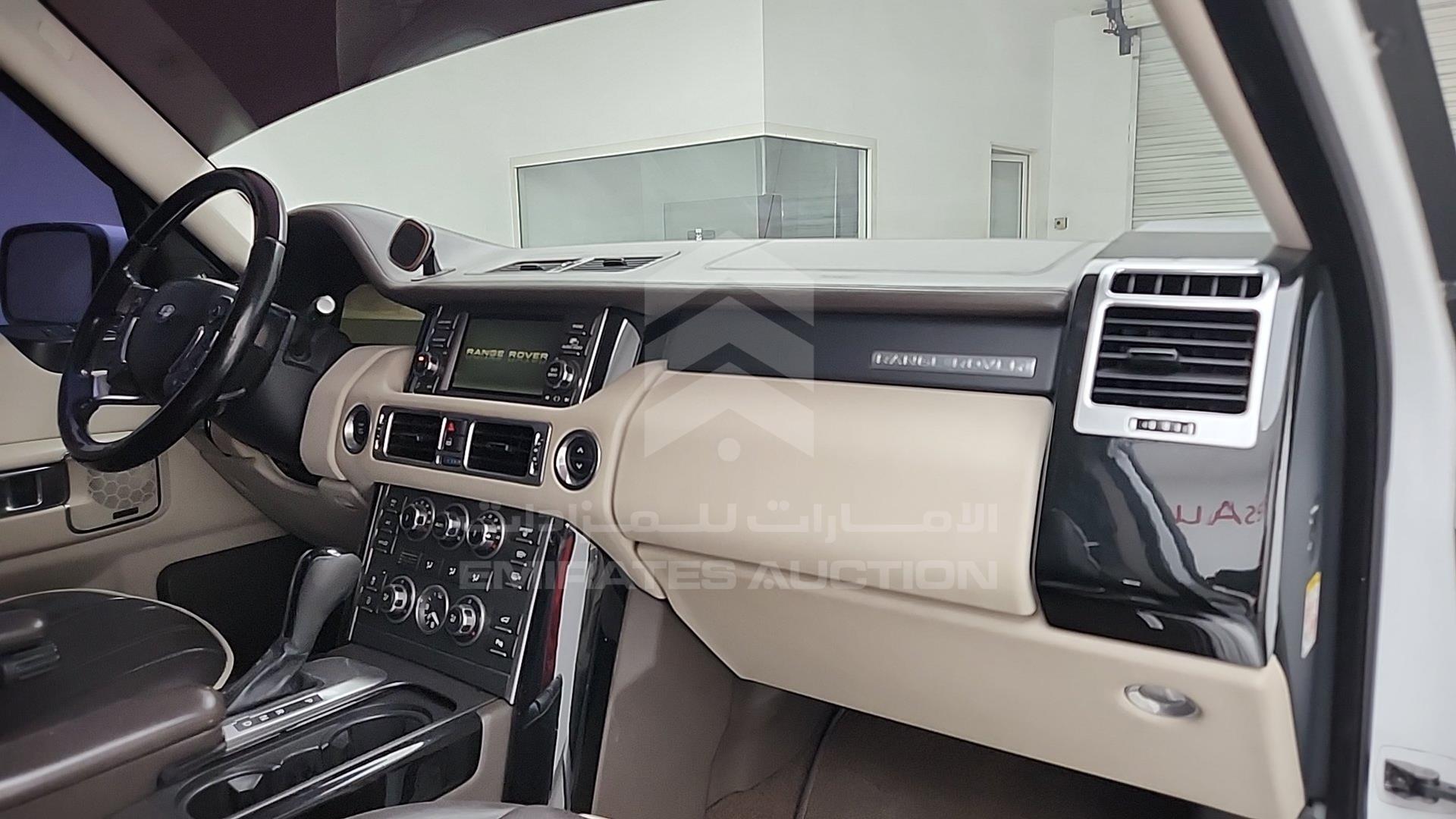 2011 RANGE ROVER --- VIN: SALLMAME4BA335303