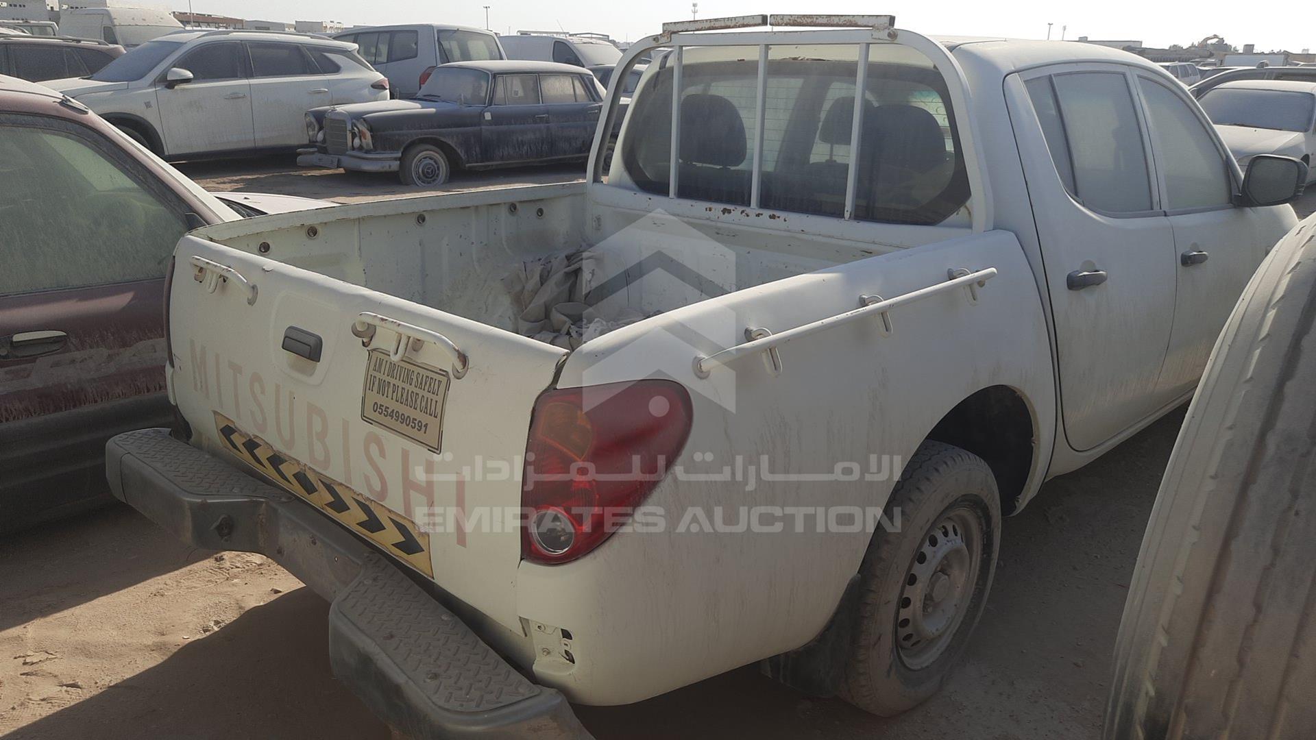 2013 MITSUBISHI L 200 VIN: MMBJNKA50DD027657