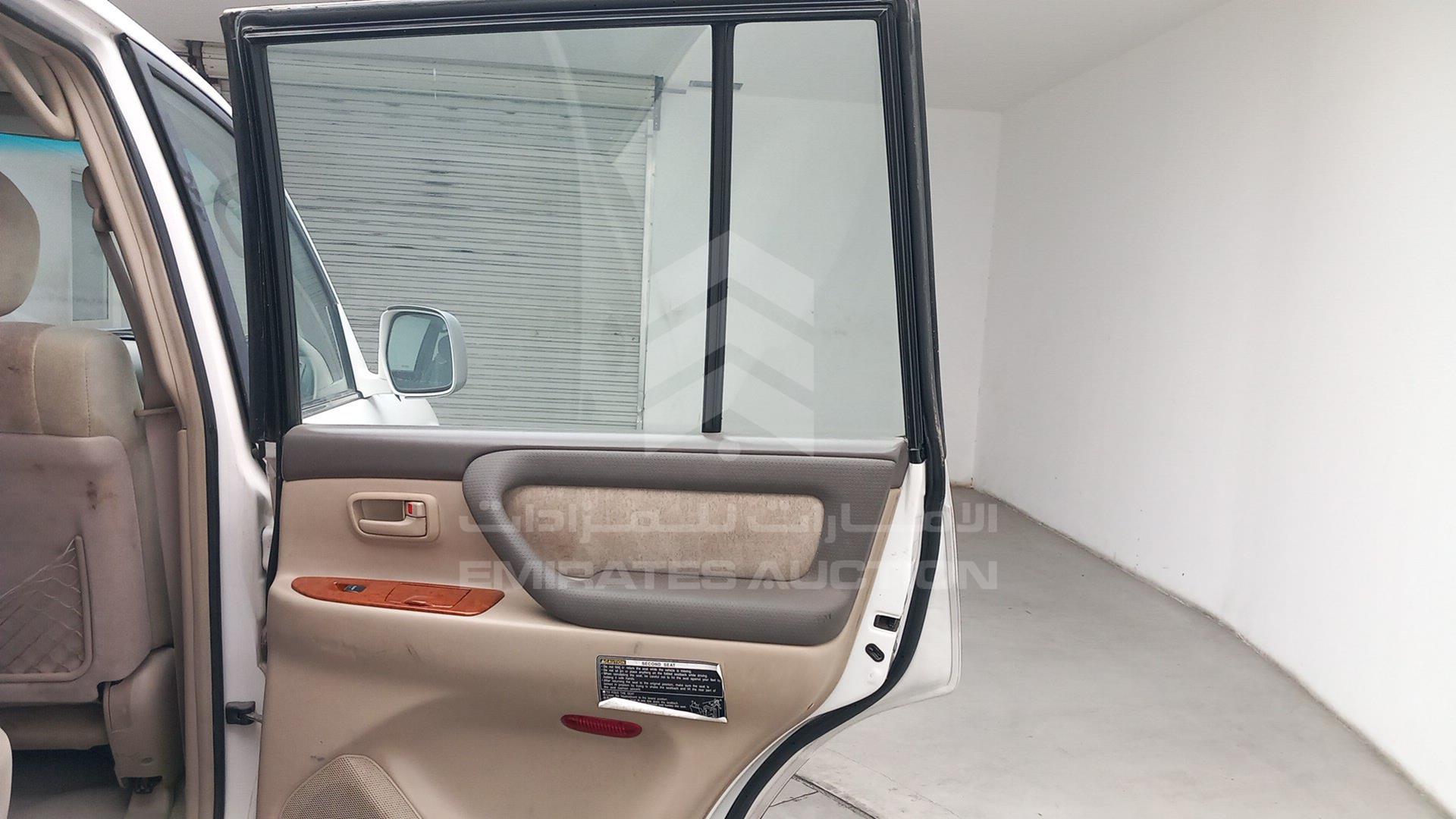 2007 TOYOTA LAND CRUISER VIN: JTEHJ09J675160923