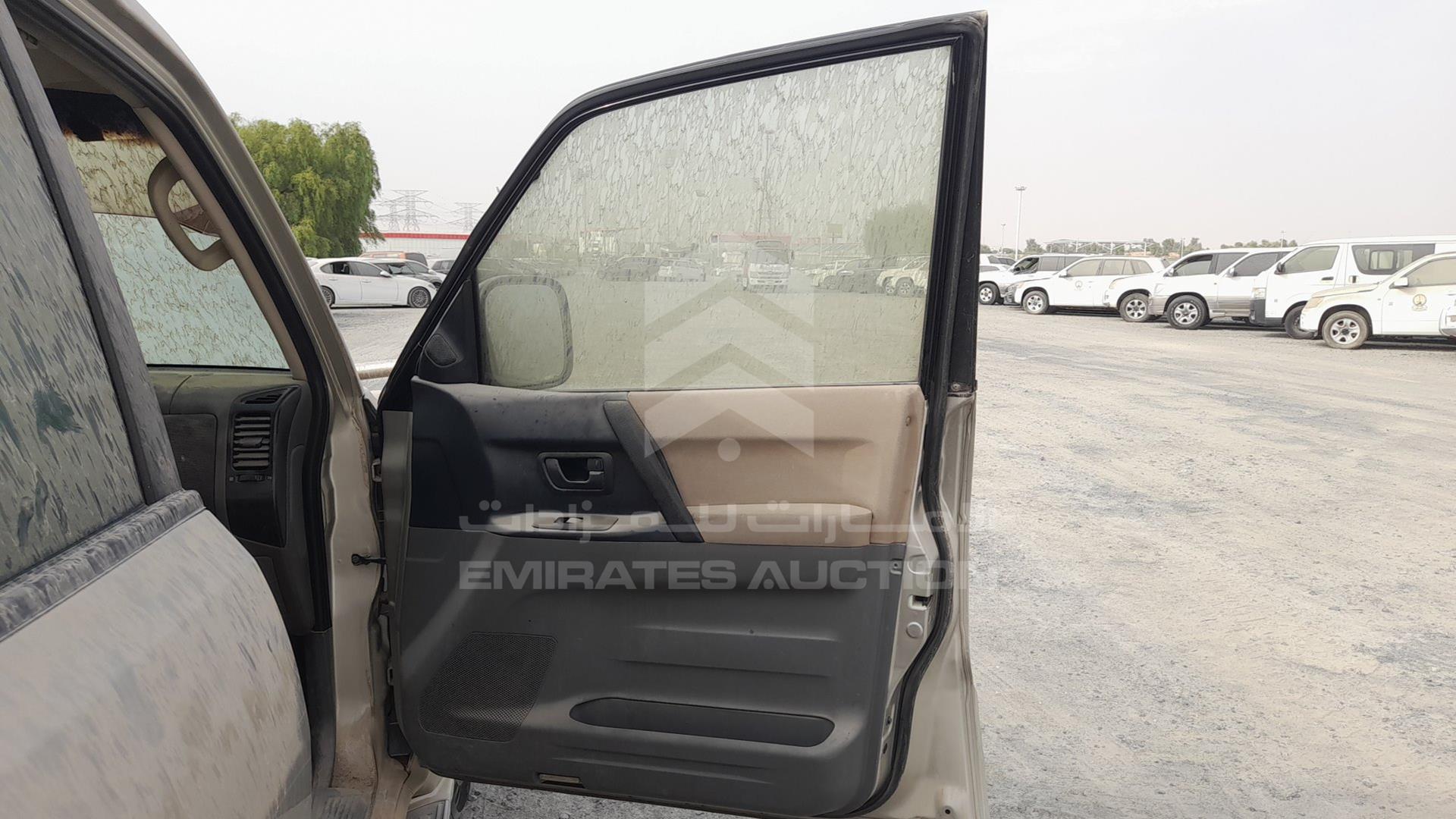 2006 MITSUBISHI PAJERO VIN: JMYLRV73W6J713853