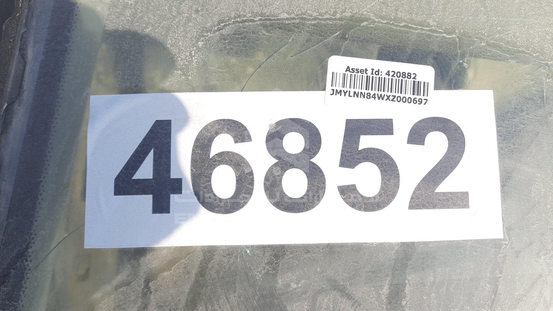 1999 MITSUBISHI SPACE WAGON VIN: JMYLNN84WXZ000697