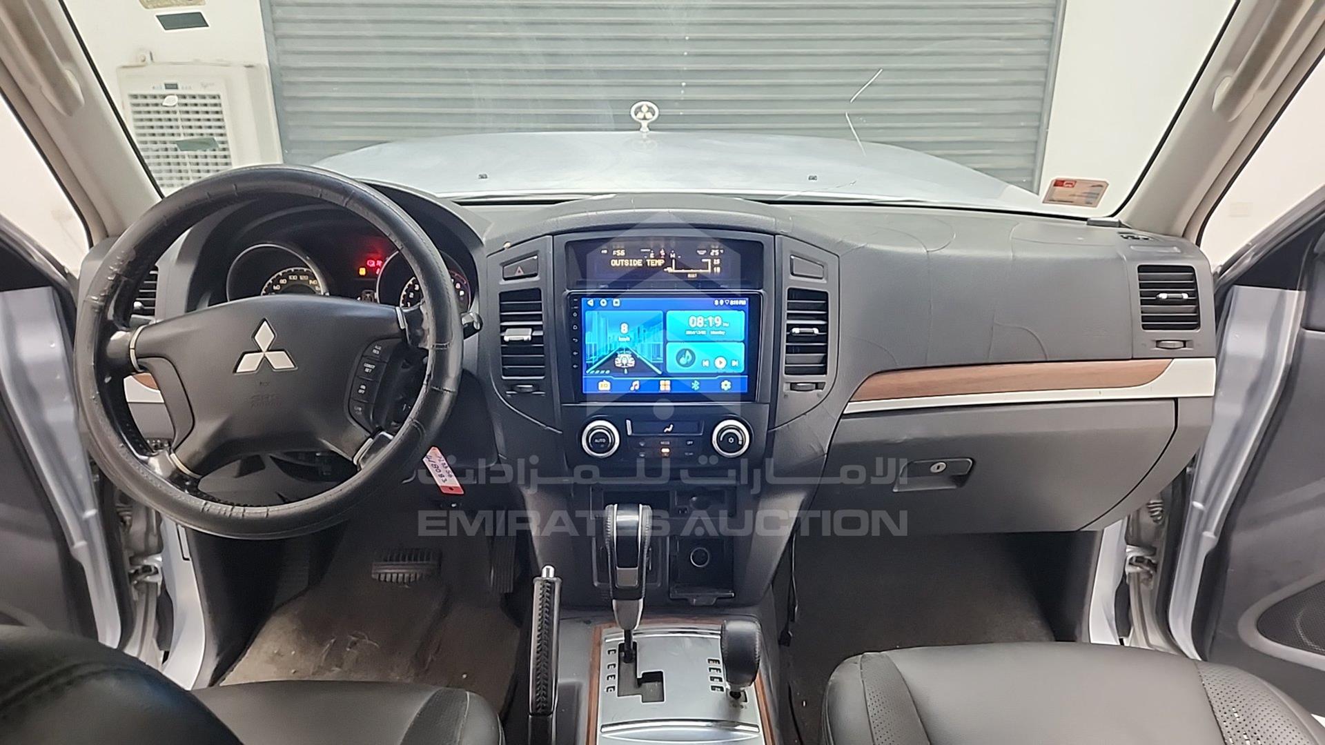 2008 MITSUBISHI PAJERO VIN: JMYLRV93W8J720356