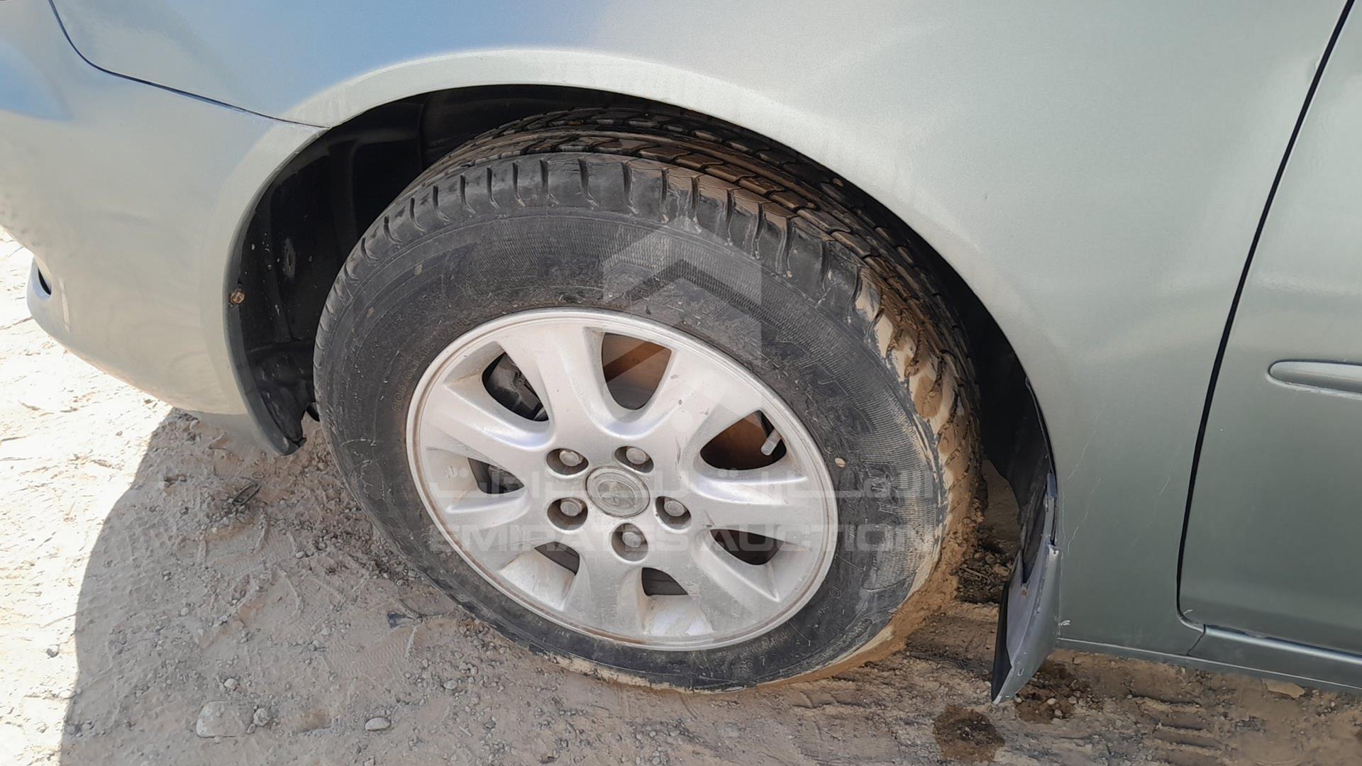 2005 TOYOTA CAMRY VIN: 4T1BE32K75U519682