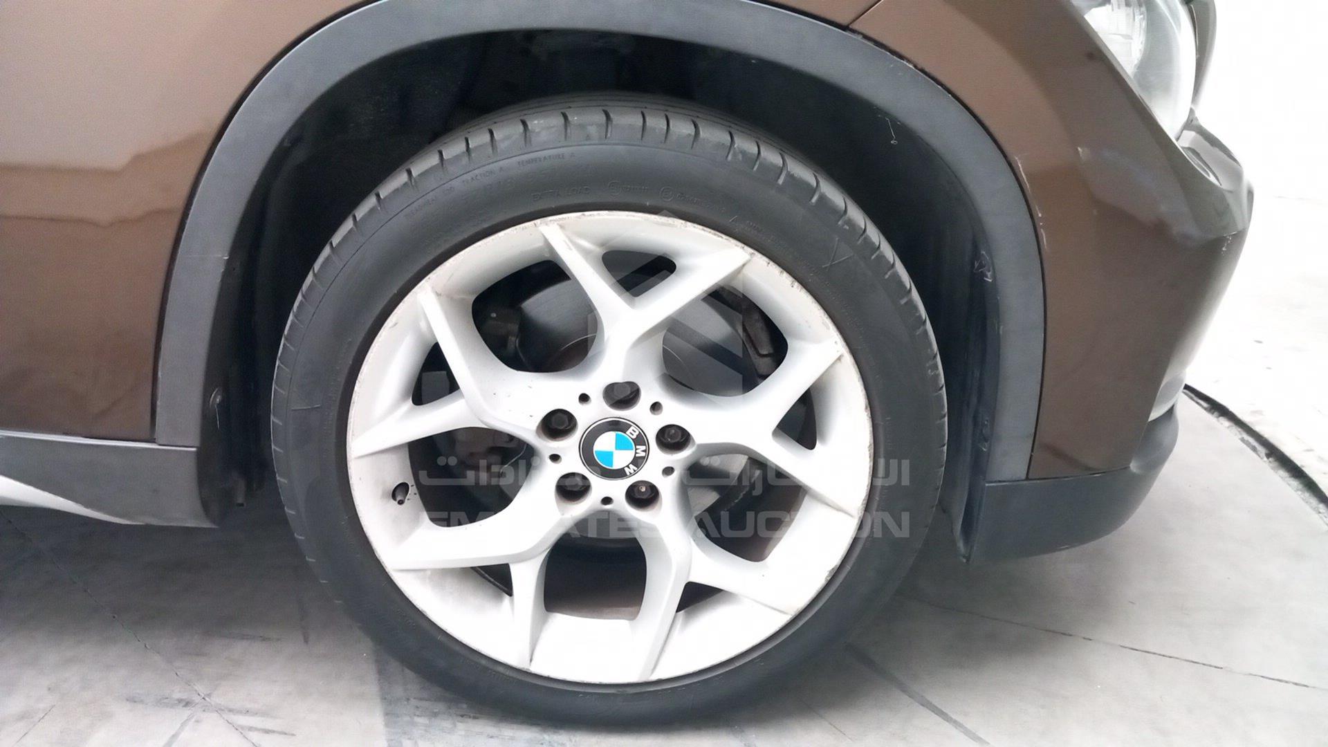 2014 BMW X1 VIN: WBAVL3105EVS48393