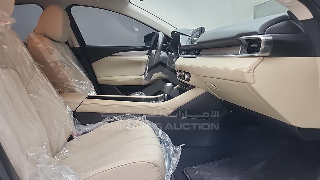 مازدا 6 2021 — زاوية الراكب الأمامي للمقعد — صورة 23