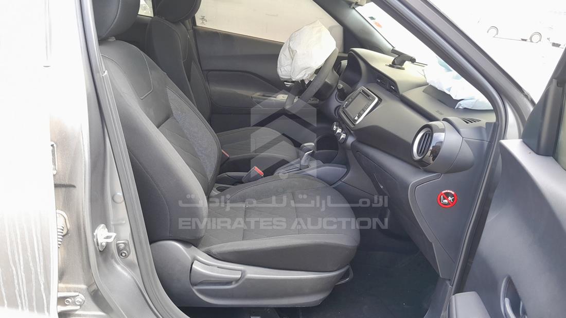 نيسان كيكس 2020 — زاوية الراكب الأمامي للمقعد — صورة 22