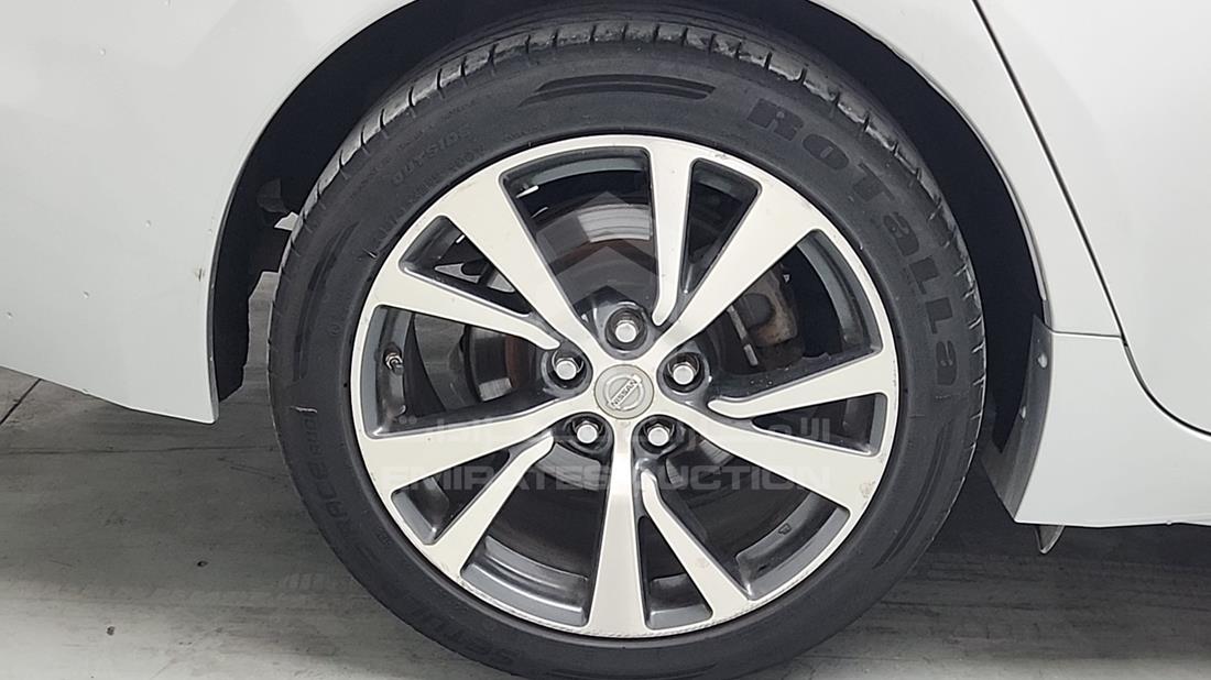 2016 Nissan Maxima — Rear Right Tyre — Photo 31