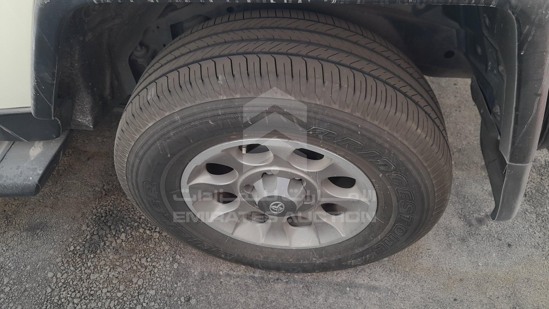 2013 TOYOTA FJ CRUISER VIN: JTEBU11F9DK171633