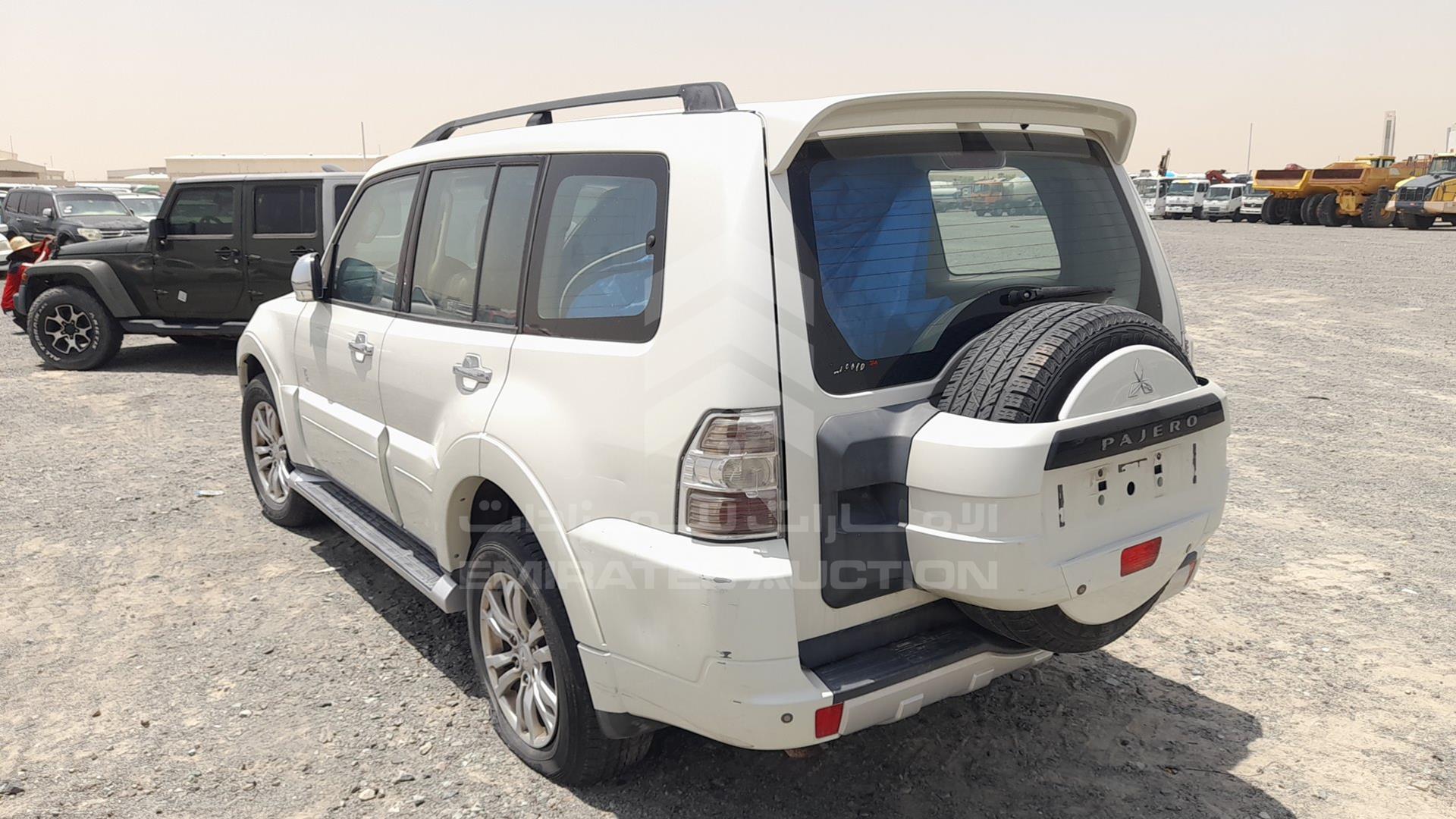 2013 MITSUBISHI PAJERO VIN: JMYLYV97WDJ704803