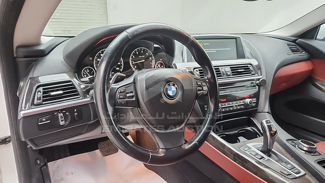 بي ام دبليو 650 2012 — زاوية واجهة السائق الأمامية اليسرى — صورة 14