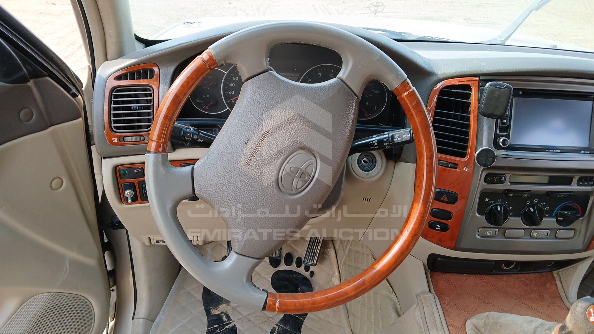 2005 TOYOTA LAND CRUISER VIN: JTEHJ09J455111569
