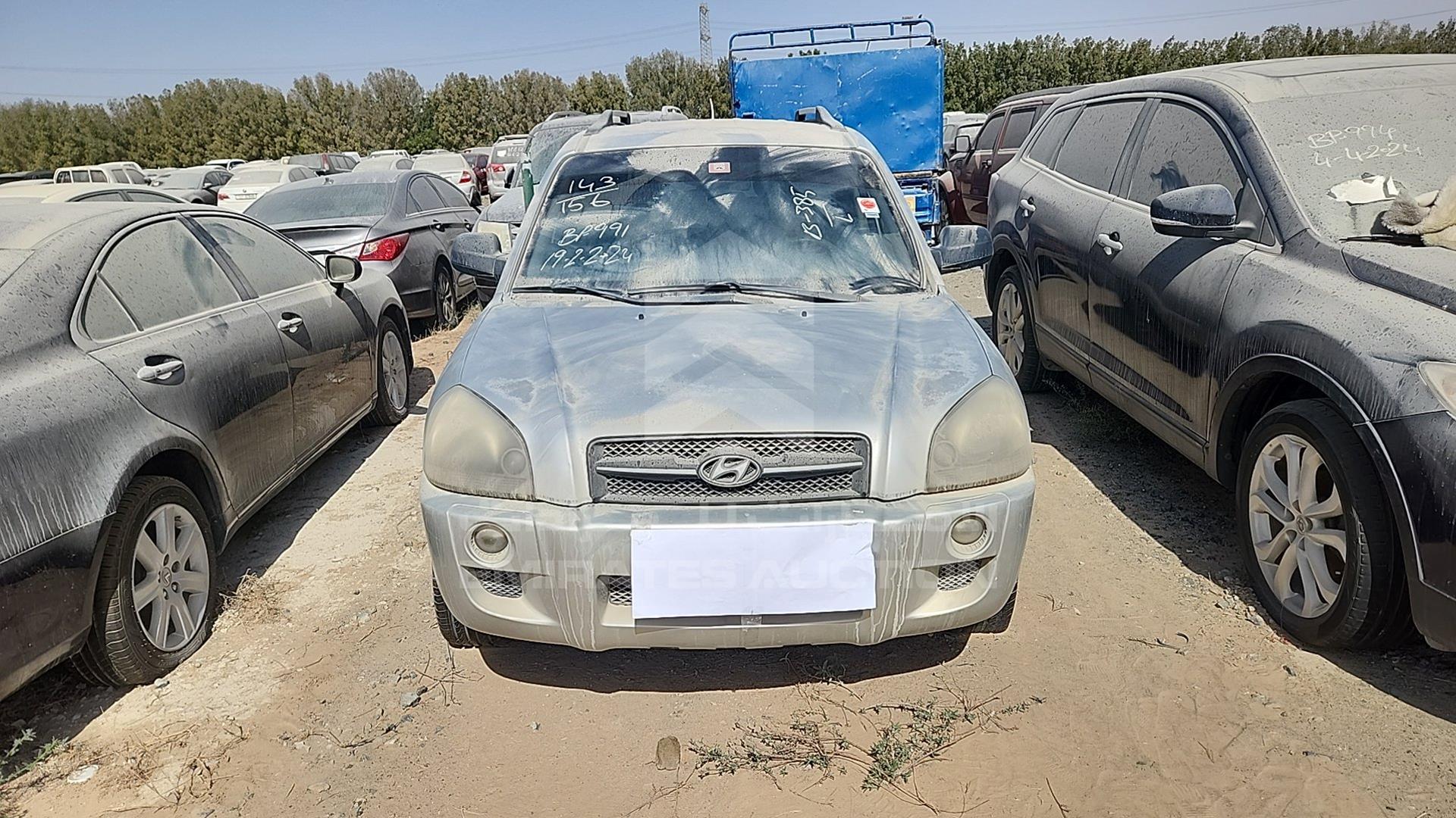 2008 HYUNDAI TUCSON VIN: KMHJM81B88U874779