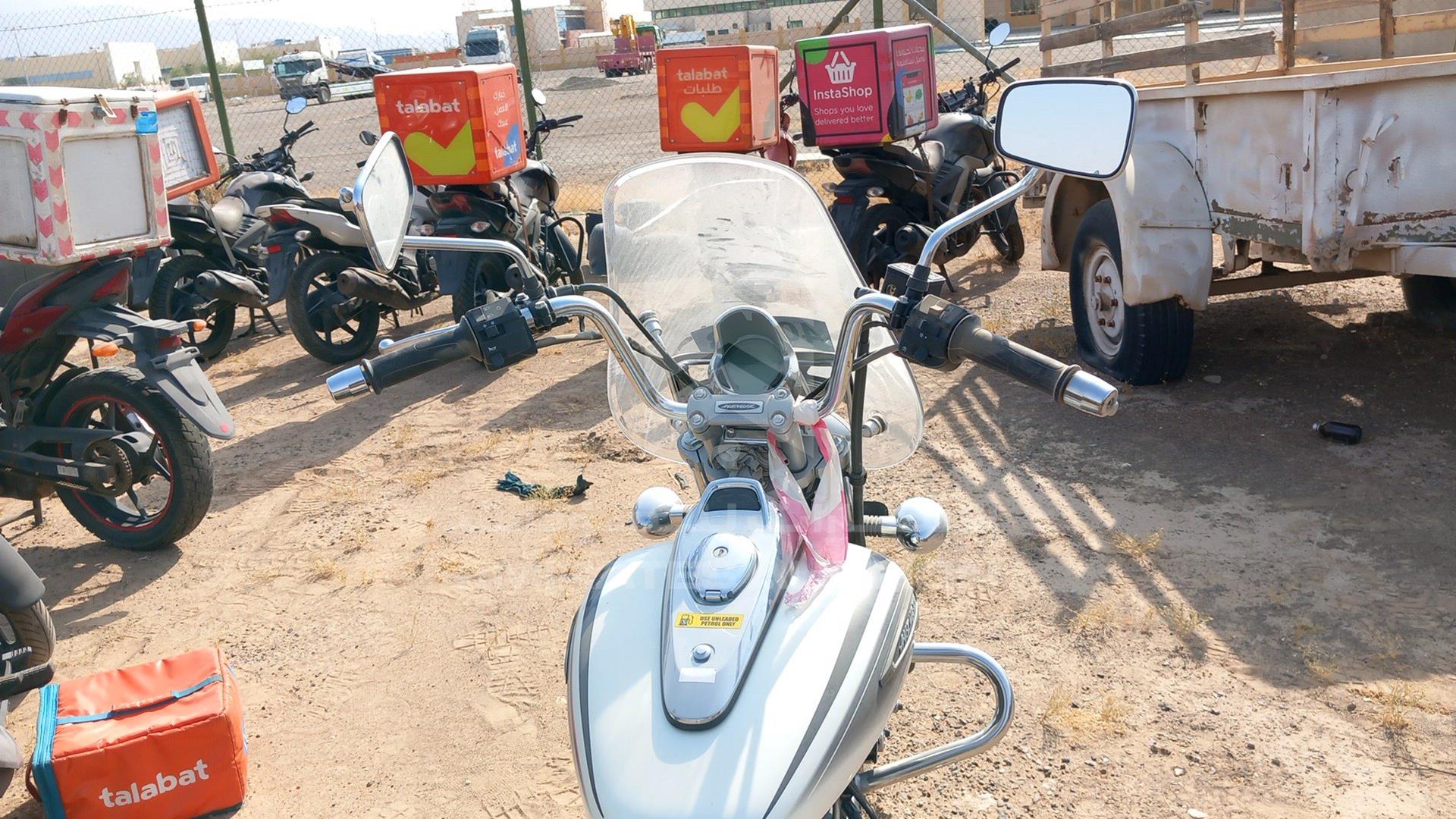 2022 BAJAJ AVENGER VIN: MD2A22EX1NCD52135