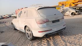 2013 Audi Q7 — Rear Left Angle — Photo 5 — Thumbnail