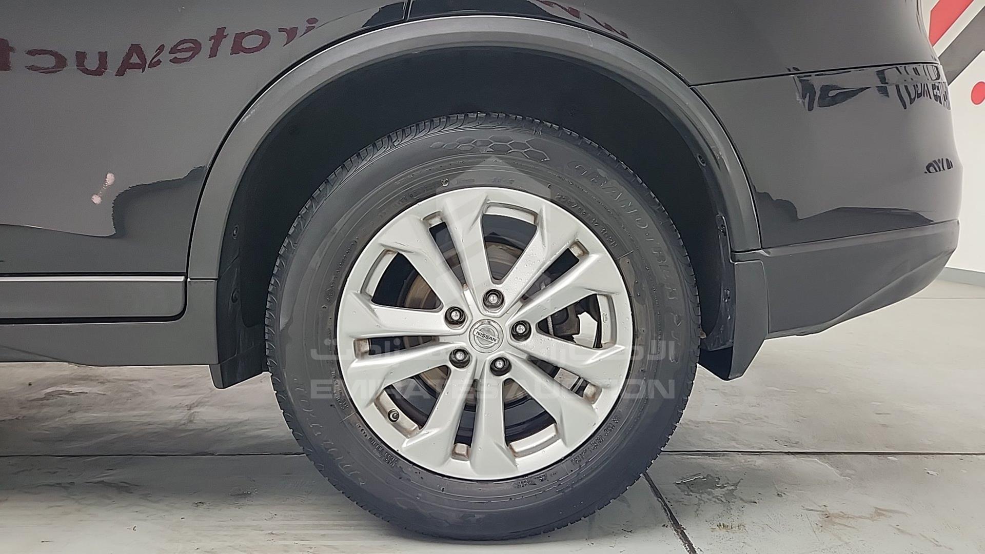 2015 NISSAN ROUGE VIN: 5N1AT2MT5FC845957
