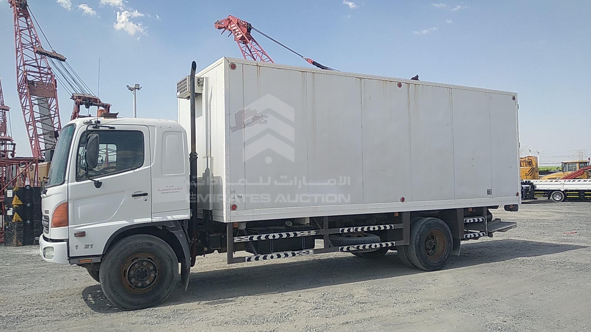2011 HINO 500 VIN: JHDFG1JP6B1S18432