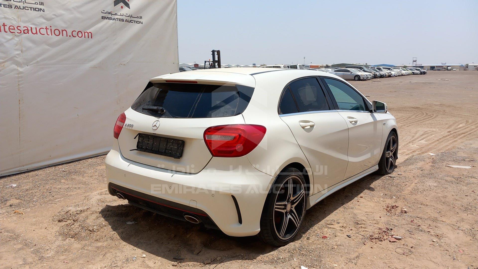 2014 MERCEDES A 250 VIN: WDDBF4EB4EJ245917