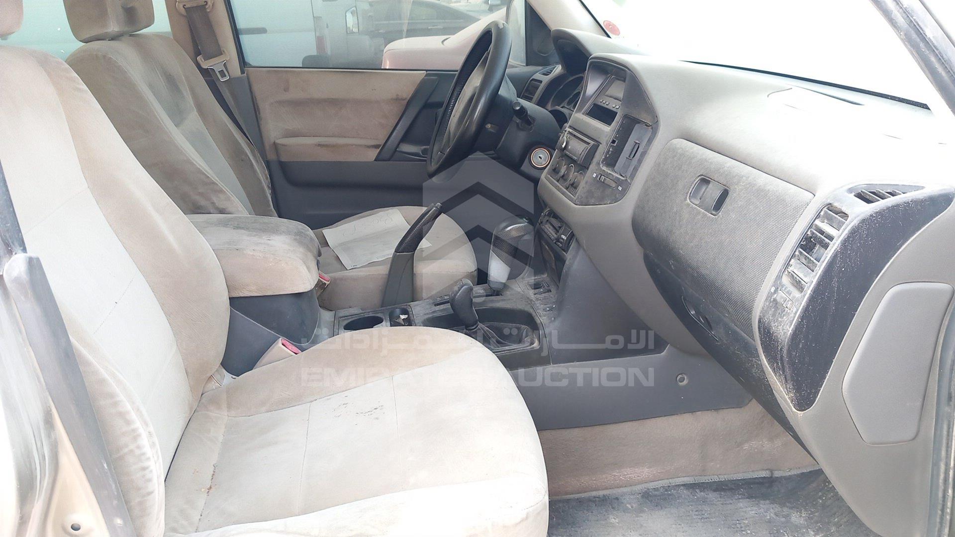 2001 MITSUBISHI PAJERO VIN: JMYLRV73W1J702736