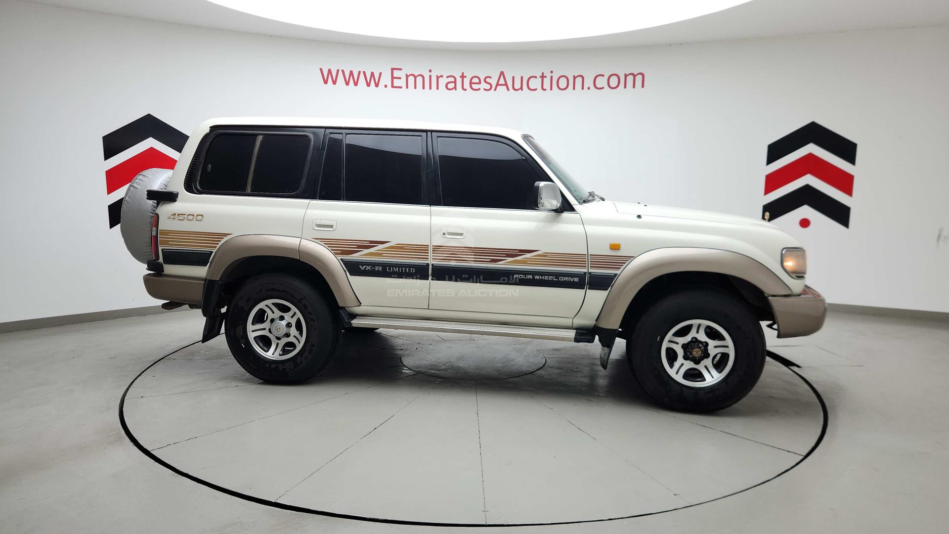 1997 TOYOTA LAND CRUISER VIN: FZJ800156709
