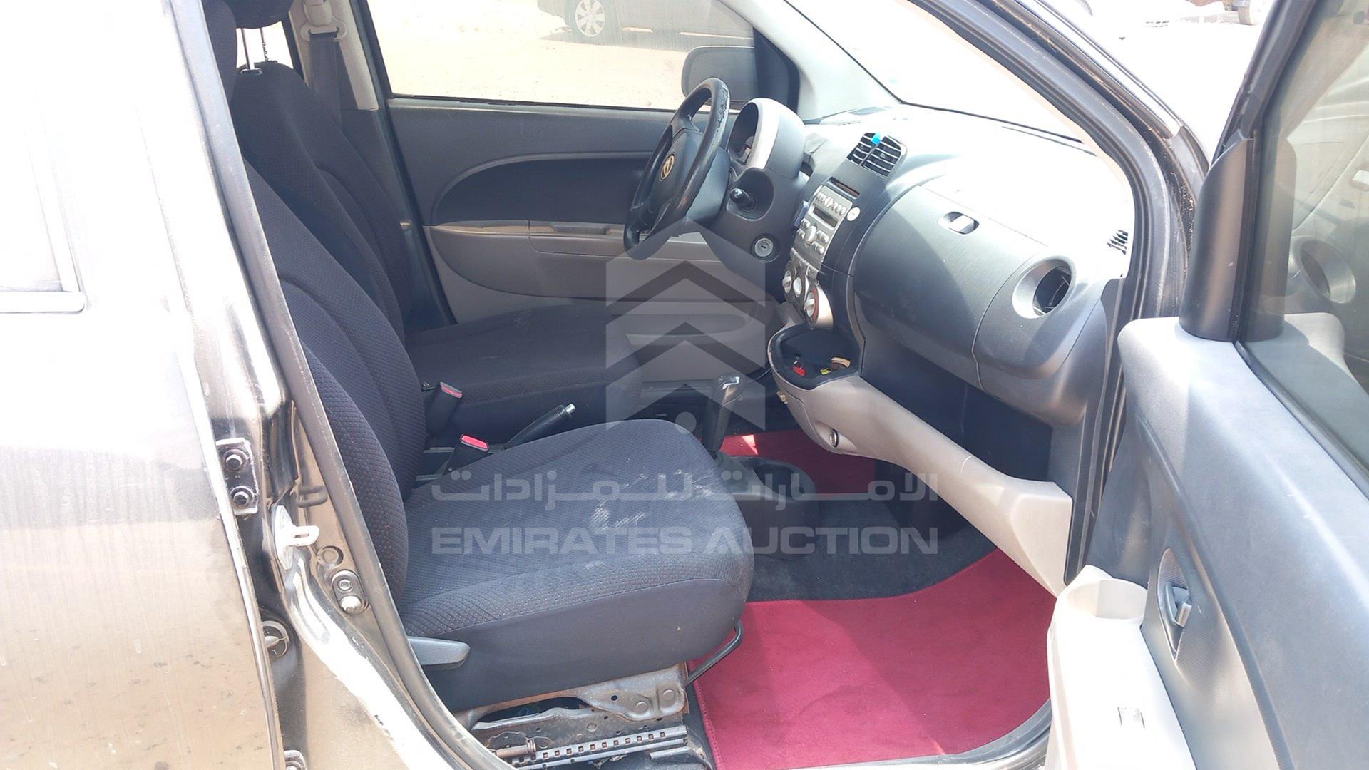 2005 DAIHATSU SIRION VIN: JD1GM301451007208