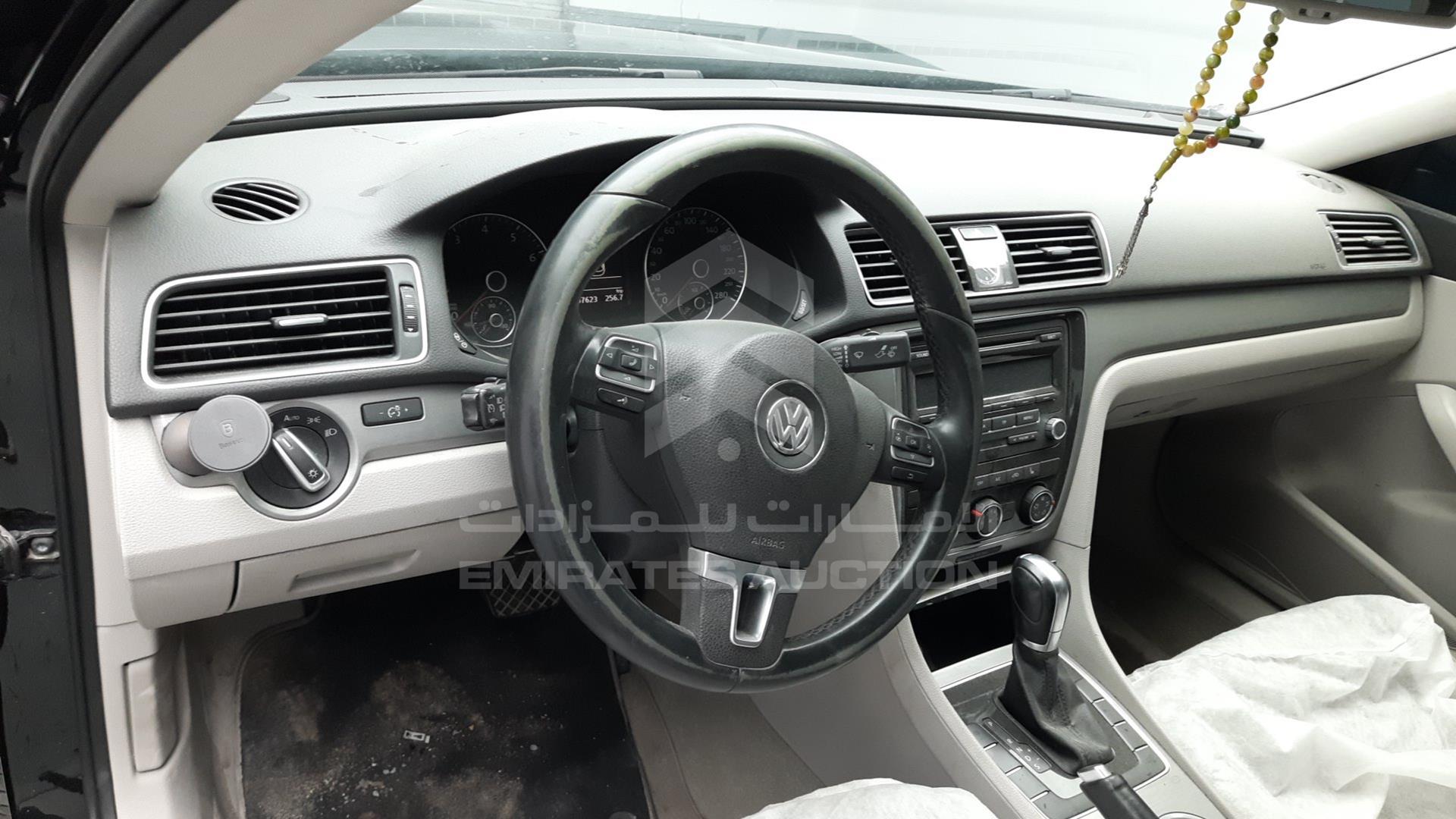 2014 VOLKSWAGEN PASSAT VIN: WVWBR7A33EC028431