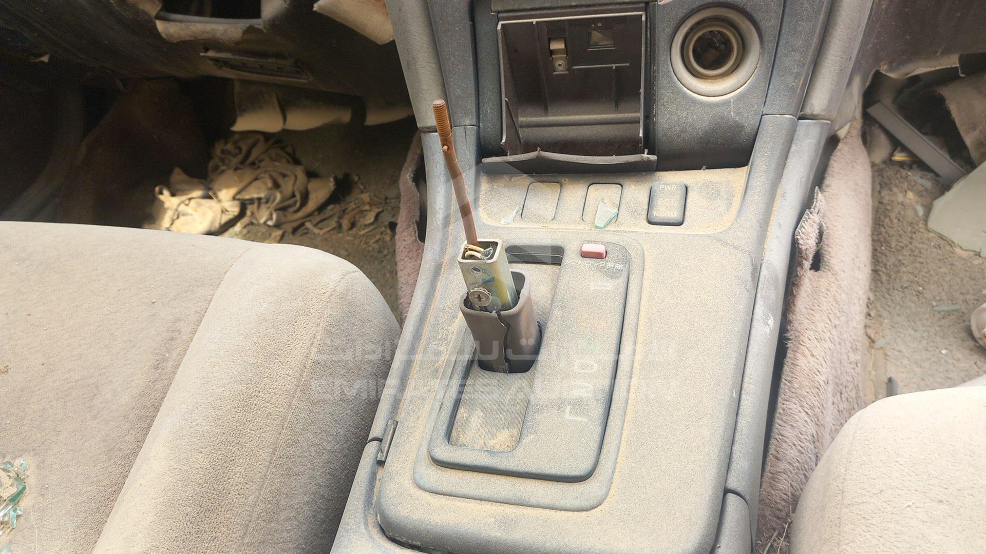 0 TOYOTA --- VIN: JZX906529526