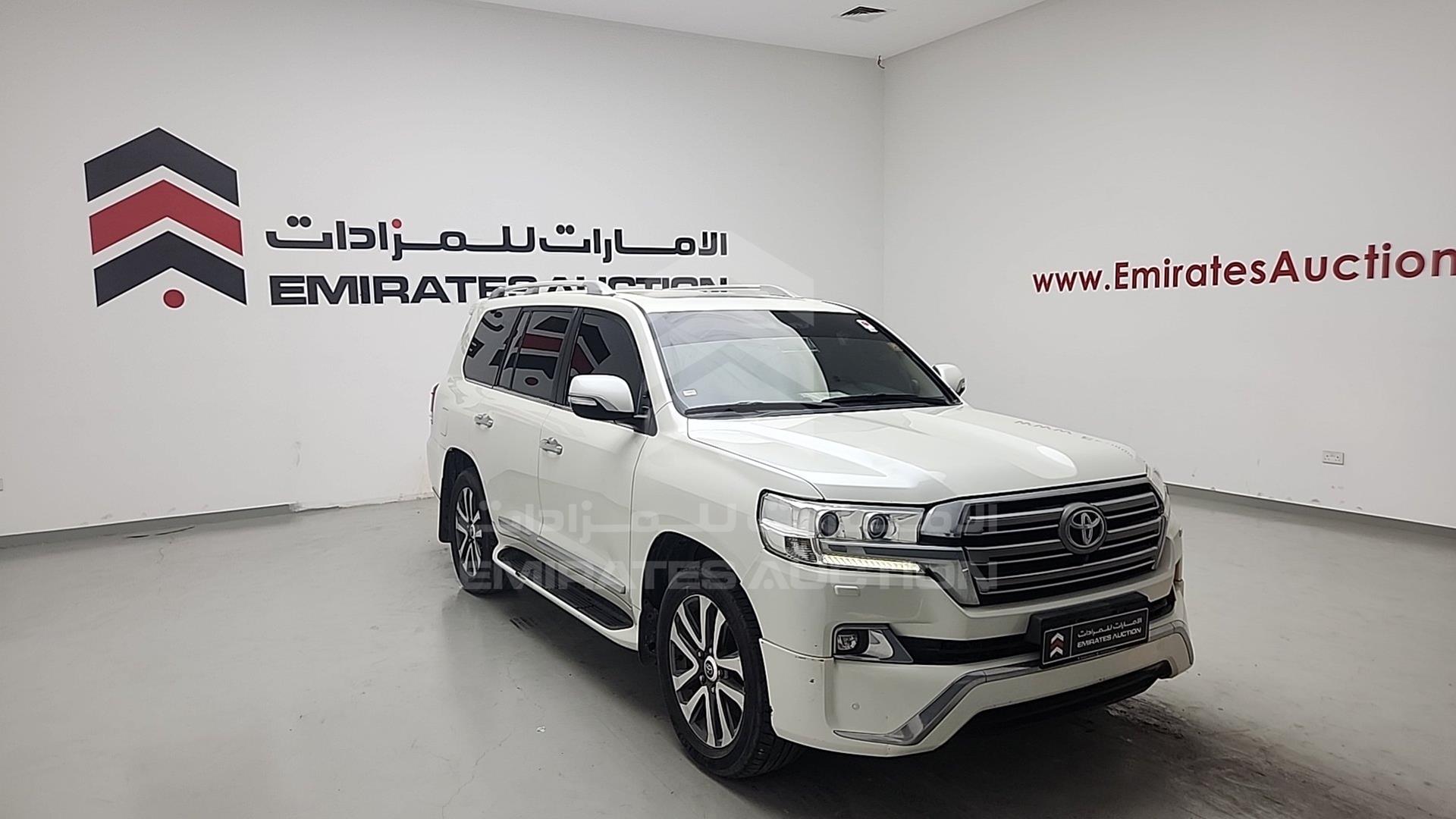 2016 TOYOTA LAND CRUISER VIN: JTMHX05J8G4122074