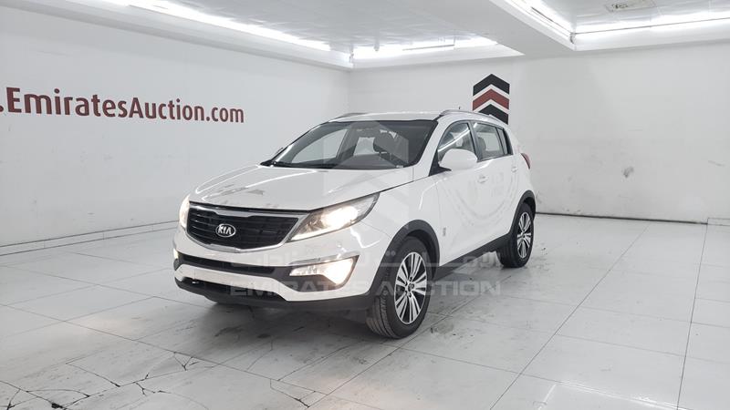 VIN: KNAPB8126G7843173 Auction: EmiratesAuction Lot: 405714 VIN: KNAPB8126G7843173 Kia Sportage 2016 WHITE Photo 5